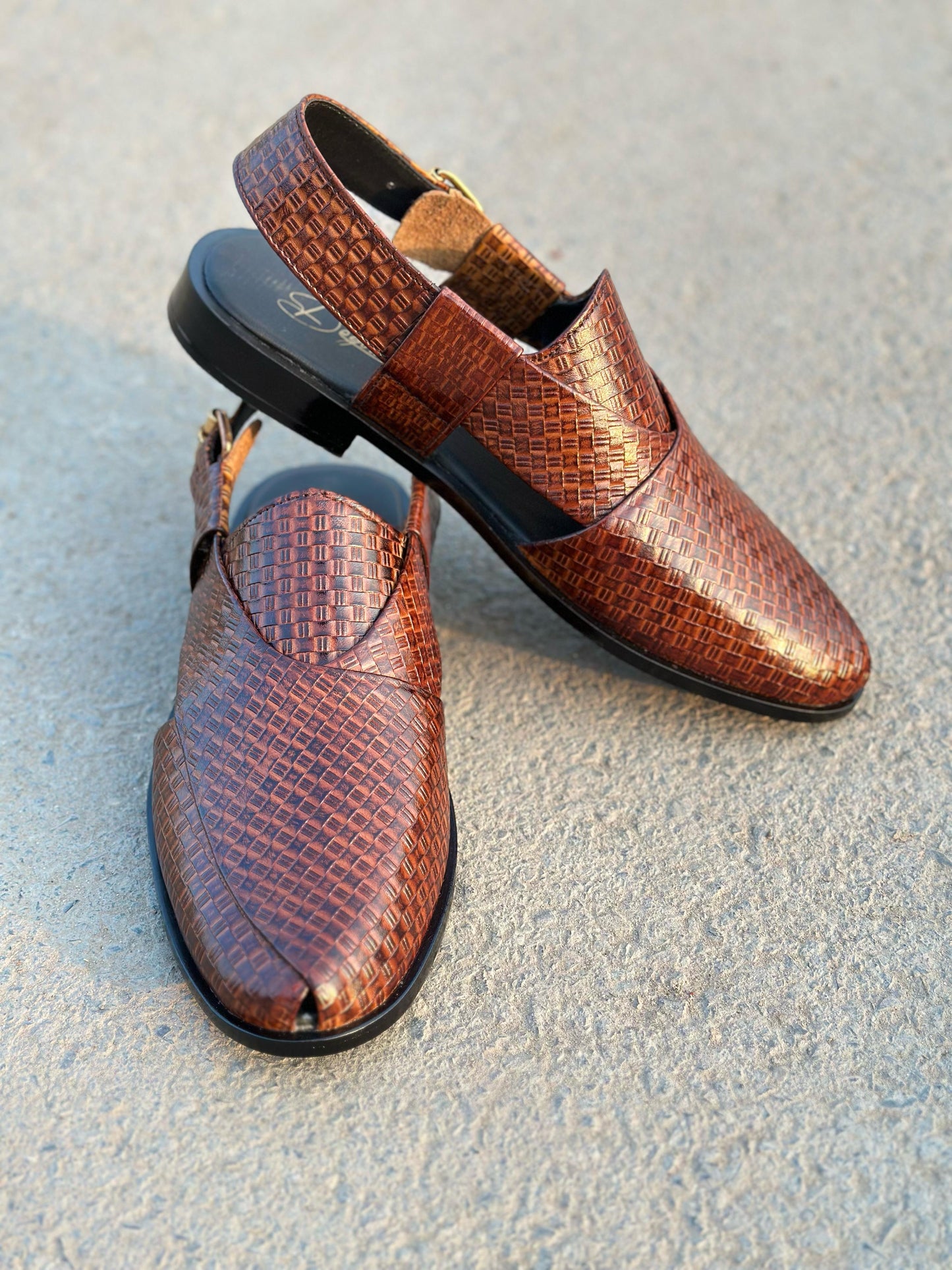 THE JERGI BROWN - 2584