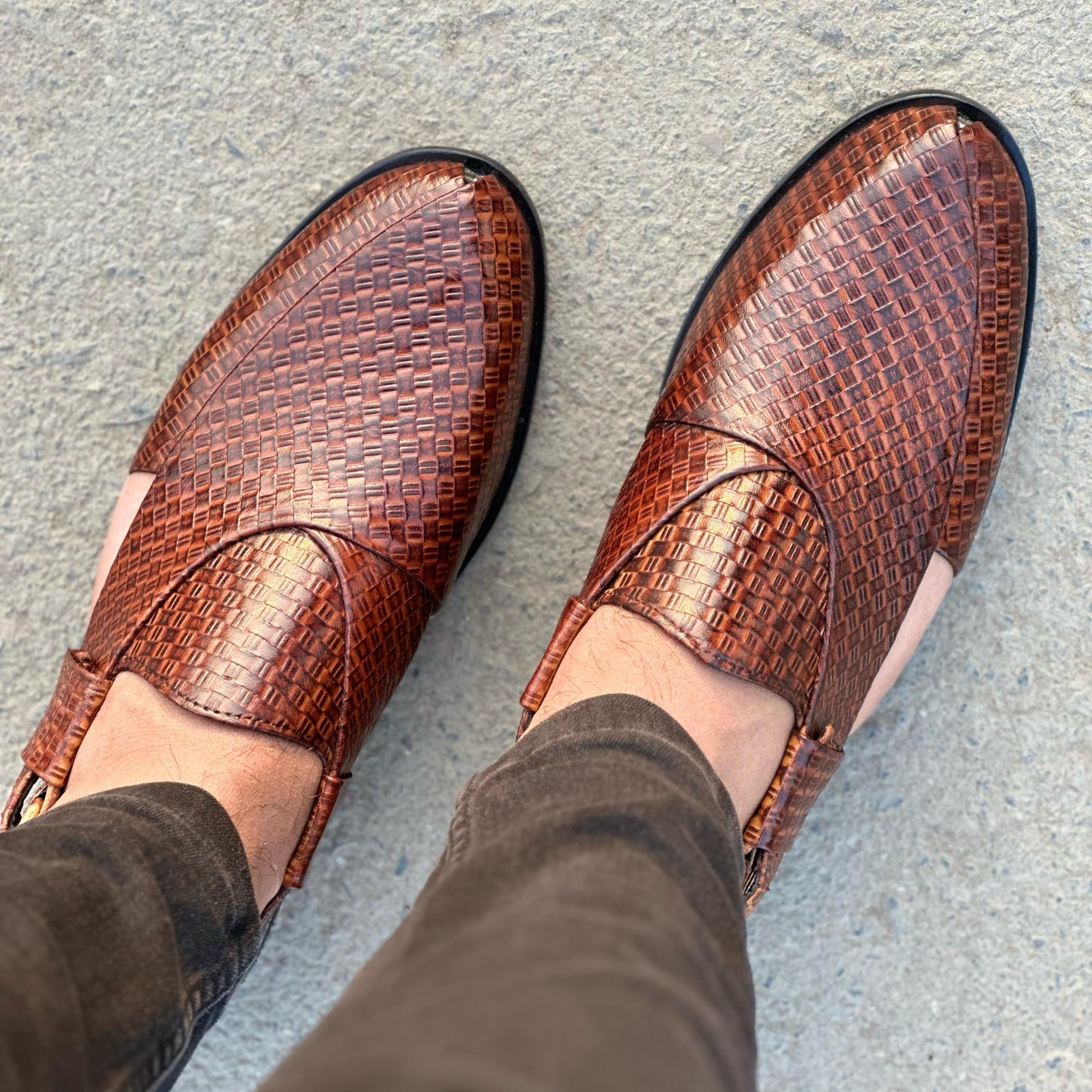 THE JERGI BROWN - 2584