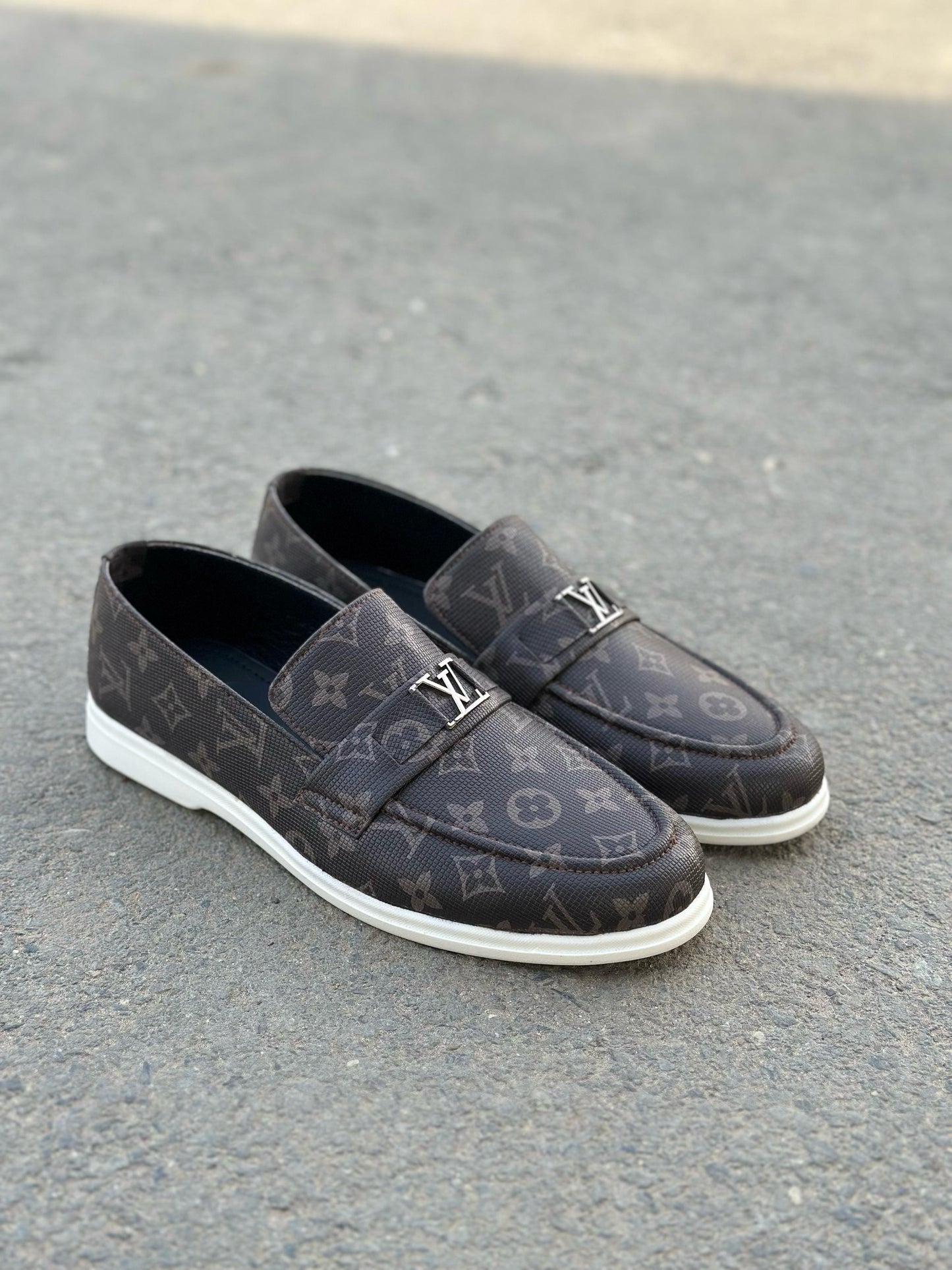 THE LUVINO BROWN -2605