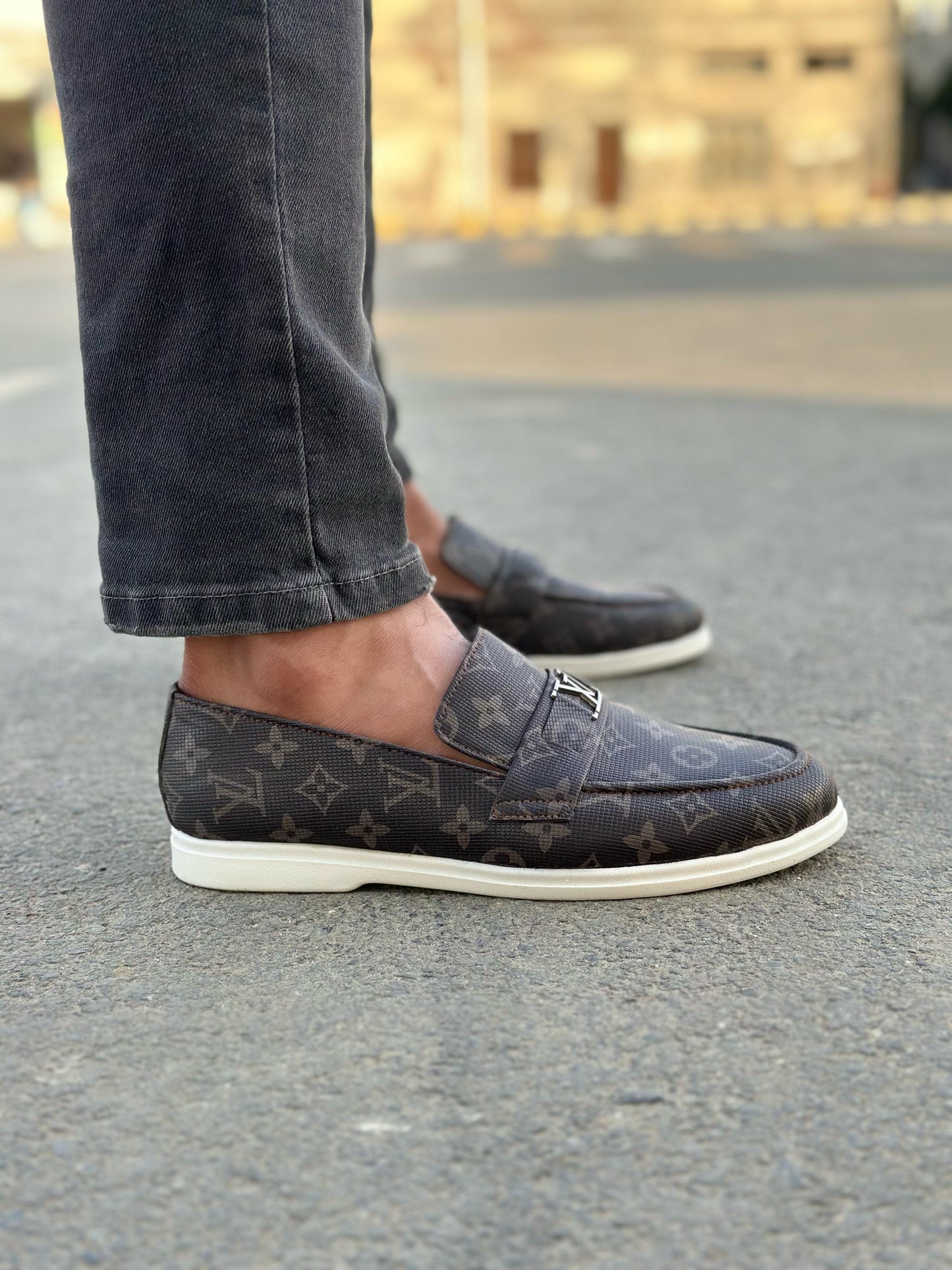 THE LUVINO BROWN -2605