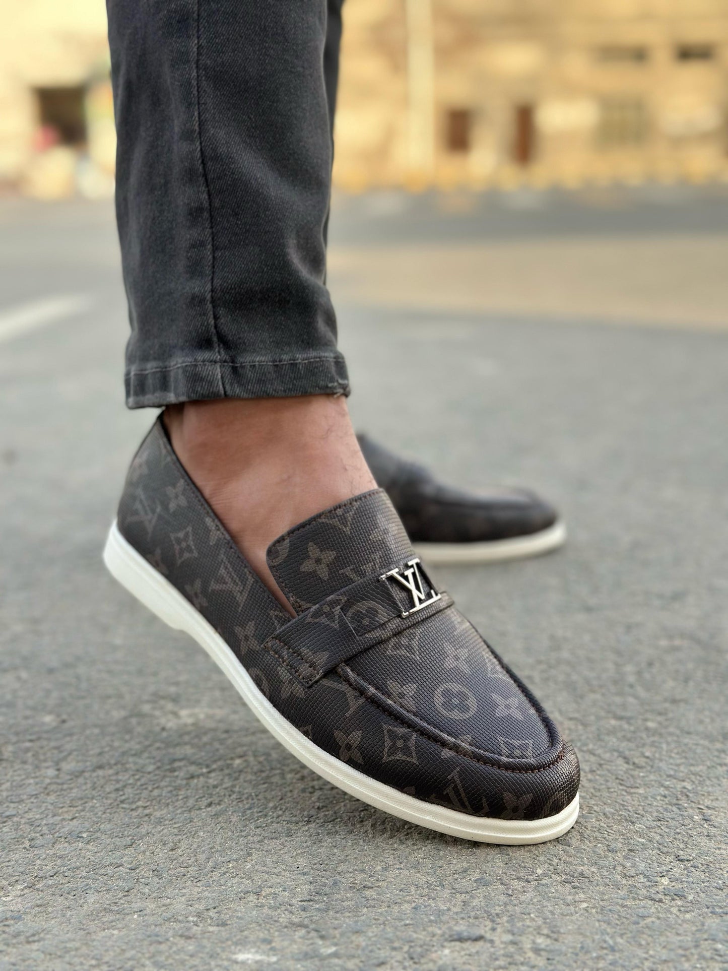 THE LUVINO BROWN -2605
