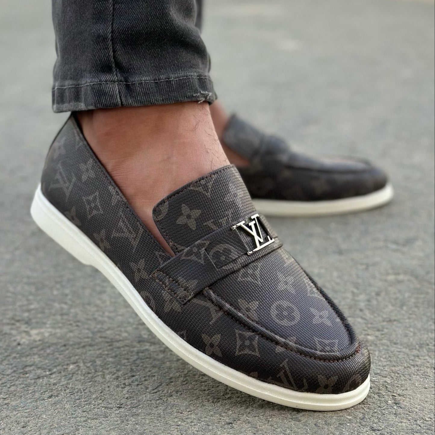 THE LUVINO BROWN -2605
