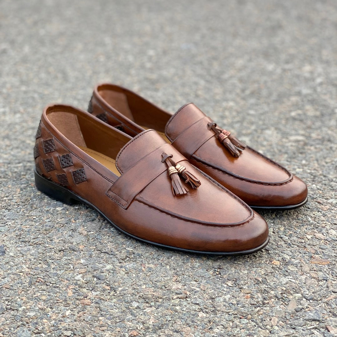 THE ALTONA TUSSEL BROWN- 2418