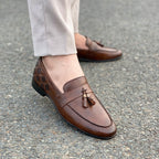 THE ALTONA TUSSEL BROWN- 2418